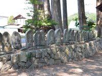 光輪寺薬師堂 (朝日村）石仏